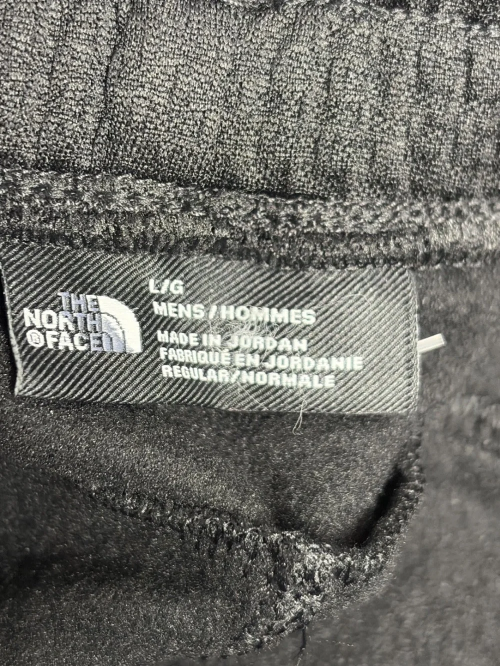 NWOT The North Face Men's Black Shorts Large Logo Athletic Elastic Waist Shorts